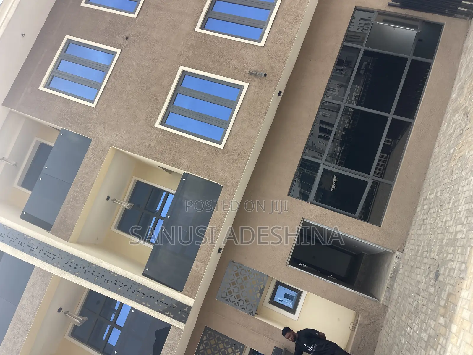 5bdrm Duplex in Life Camp,After for sale in Life Camp