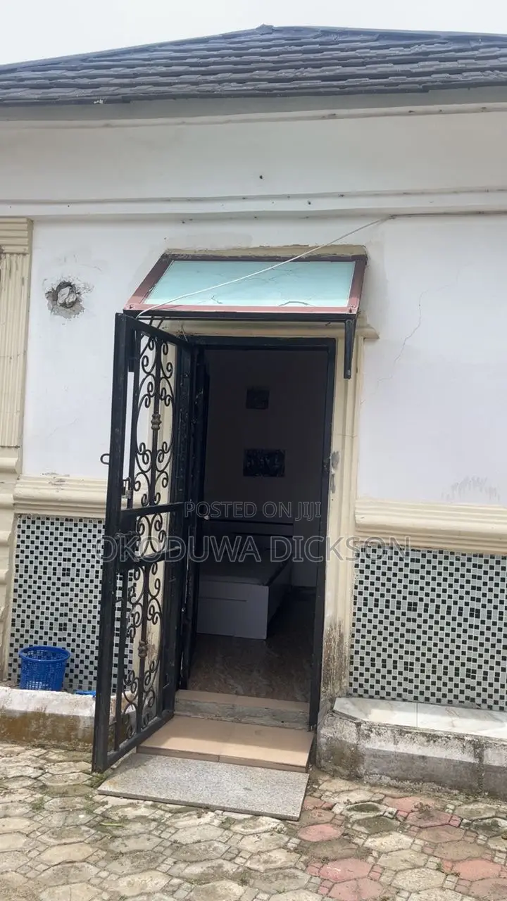 Studio Room in Ado / Ajah