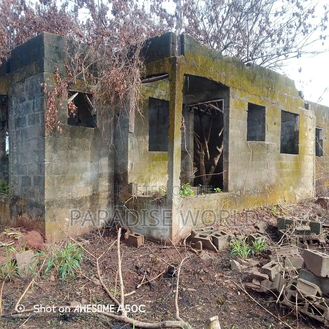 5bdrm Bungalow in Court Estate Phase 1, Shimawa for sale in Shimawa