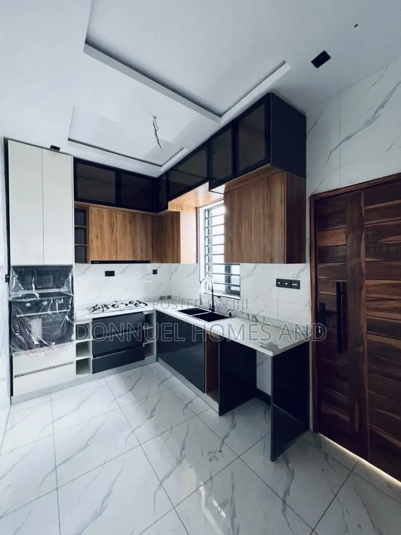 3bdrm Townhouse/Terrace in Abraham Adesanya for sale in Abraham Adesanya