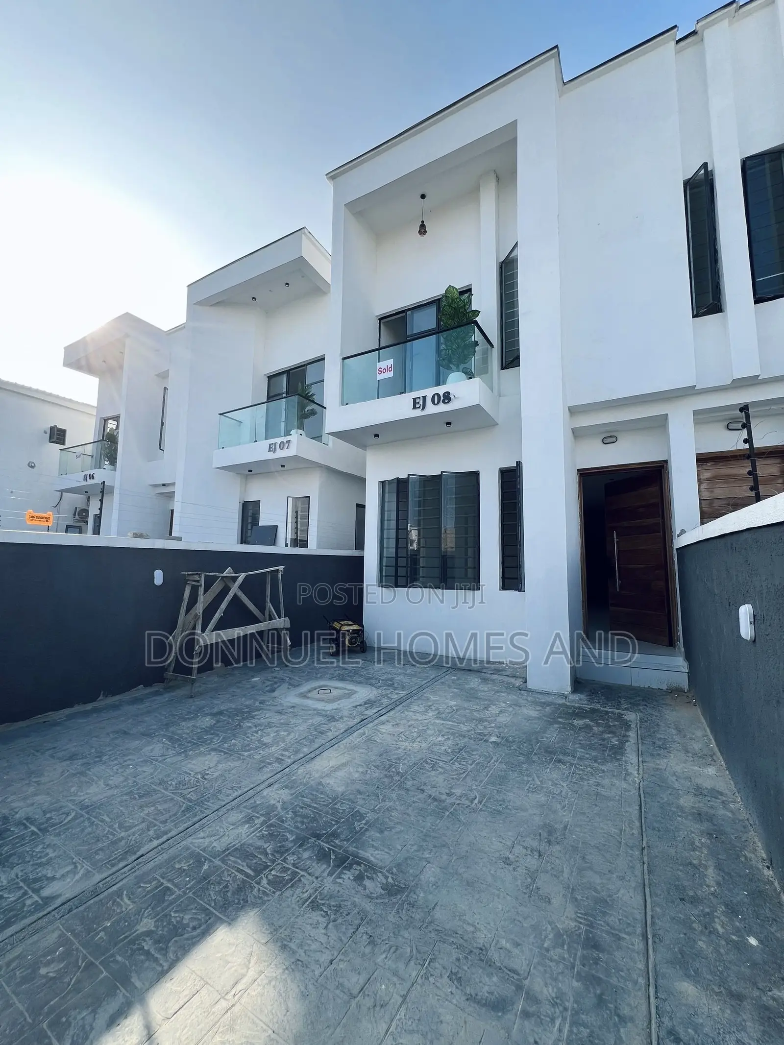 4bdrm Duplex in Ikota for rent in Ikota