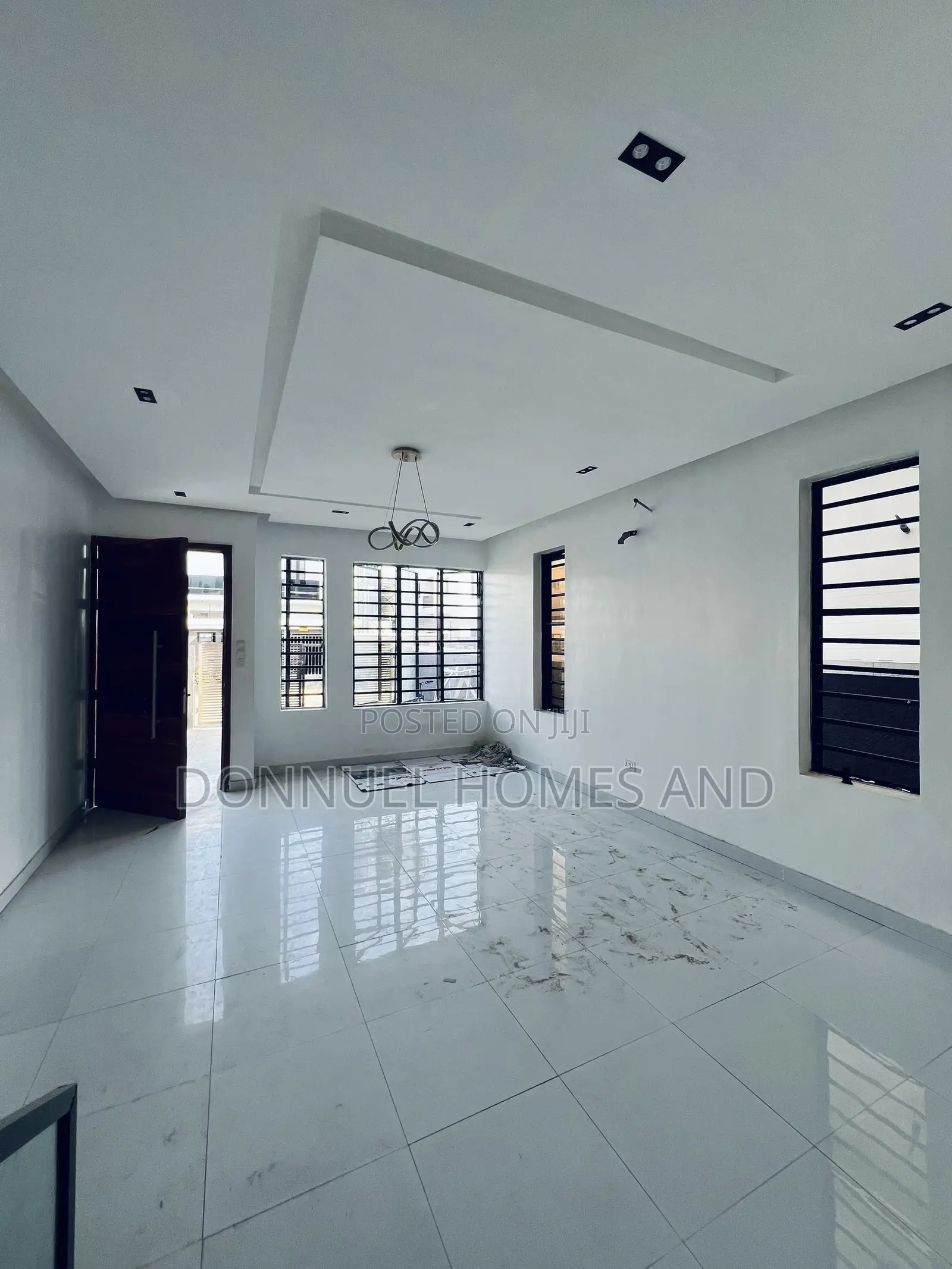 4bdrm Duplex in Ikota for rent in Ikota