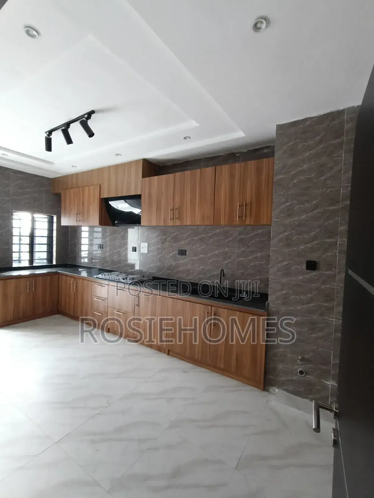 2bdrm Block of Flats in Treasure Estate, Sangotedo for sale in Sangotedo