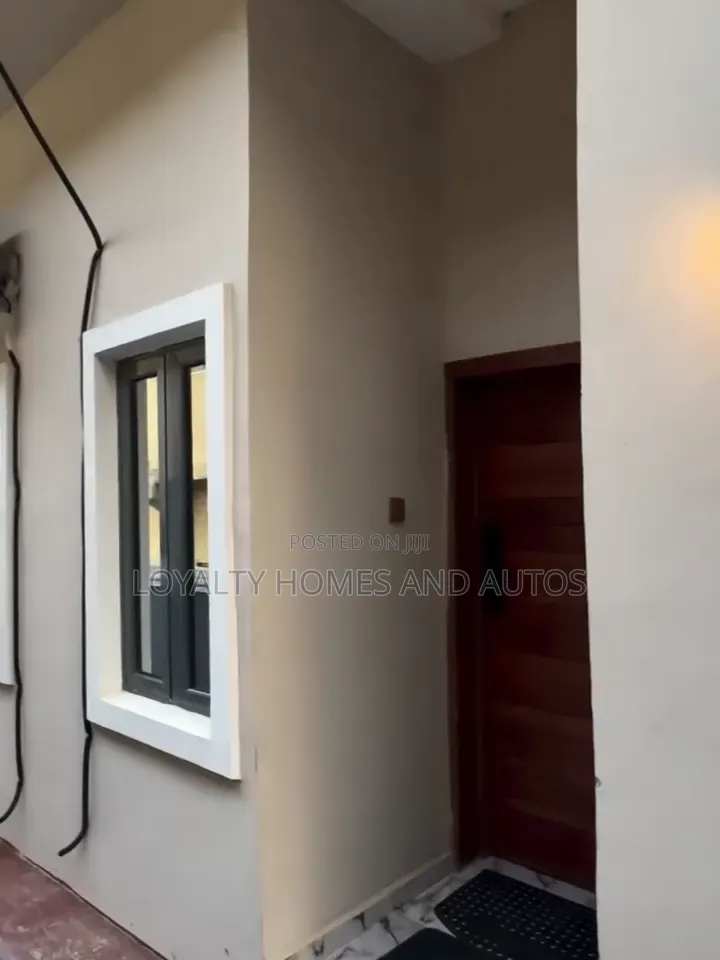 Furnished 2bdrm Duplex in Omole Phase 2 for sale in Omole Phase 2