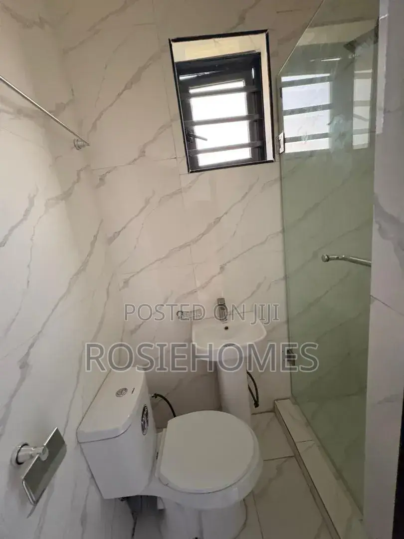 3bdrm Bungalow in View Estate, Olokonla for sale in Olokonla