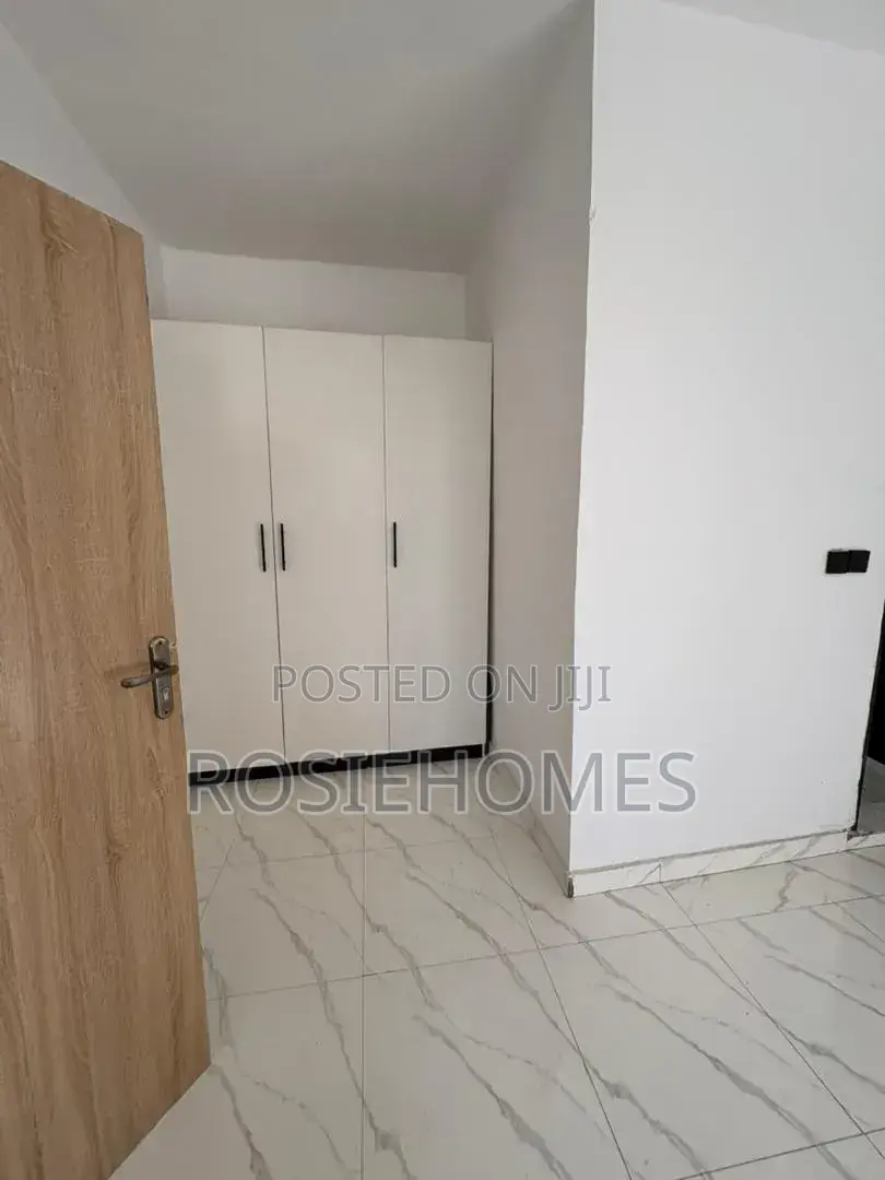 3bdrm Bungalow in View Estate, Olokonla for sale in Olokonla