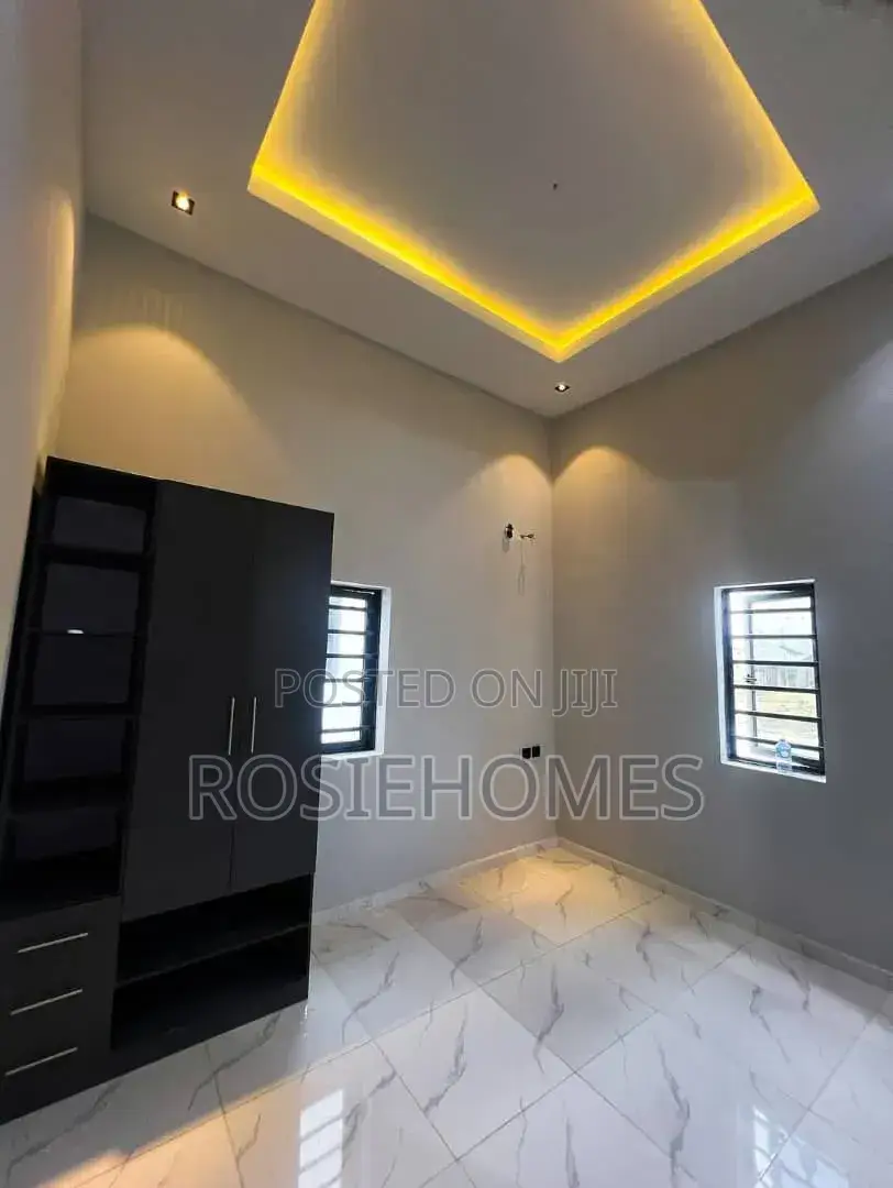 3bdrm Duplex in View Estate for rent in Abraham Adesanya Estate