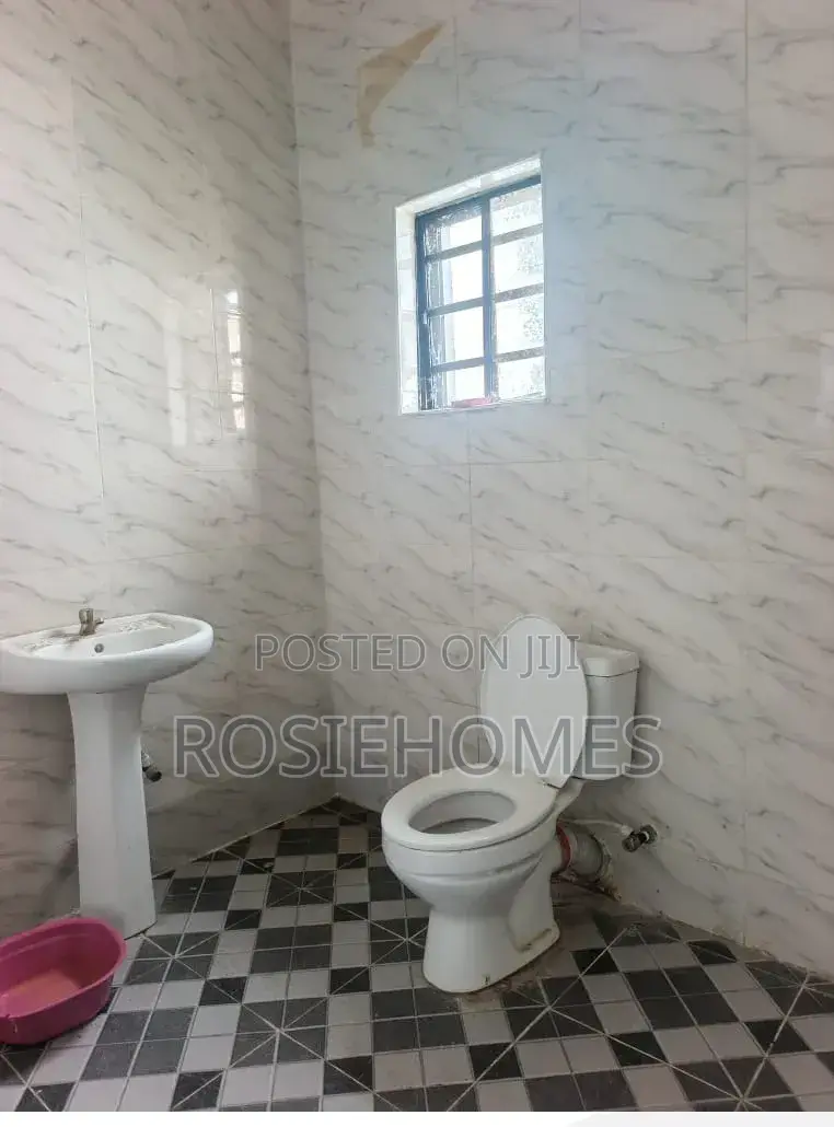 3bdrm Duplex in View Estate for rent in Abraham Adesanya Estate