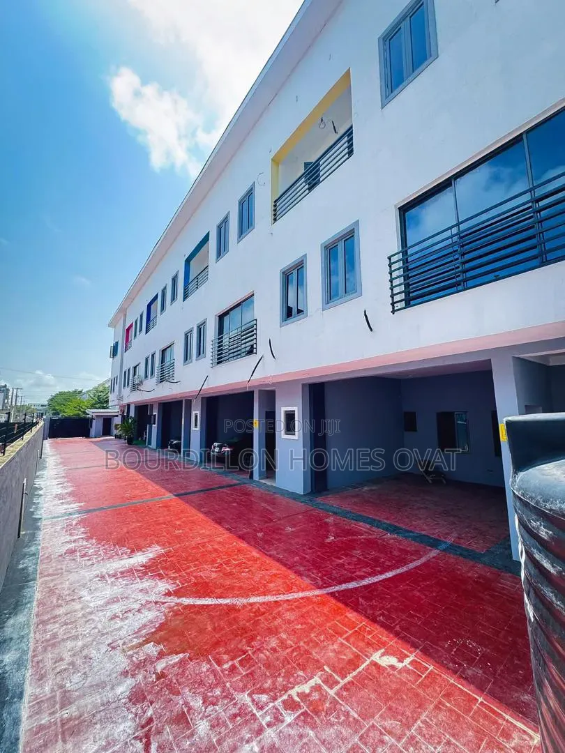 4bdrm Duplex in Ikota Lekki Lagos for sale in Ikota
