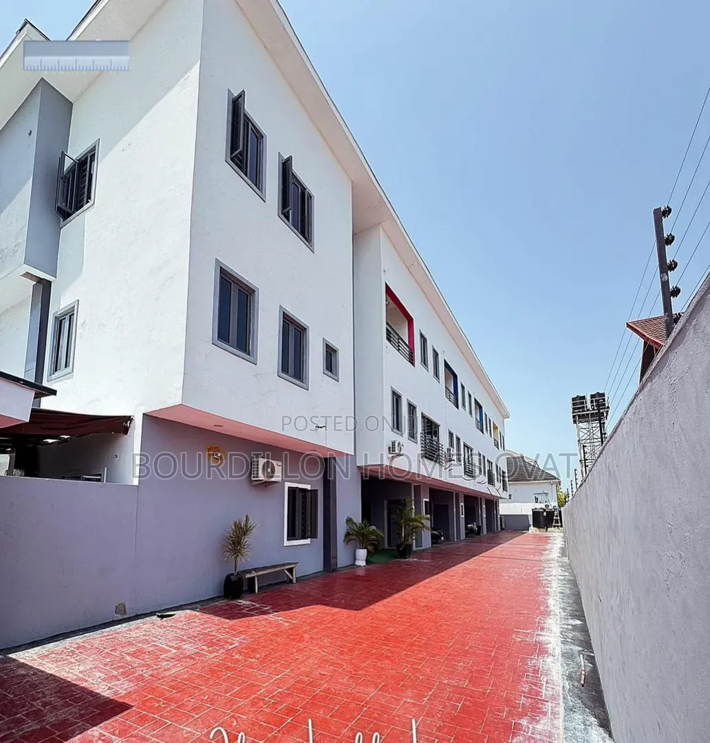 4bdrm Duplex in Ikota Lekki Lagos for sale in Ikota