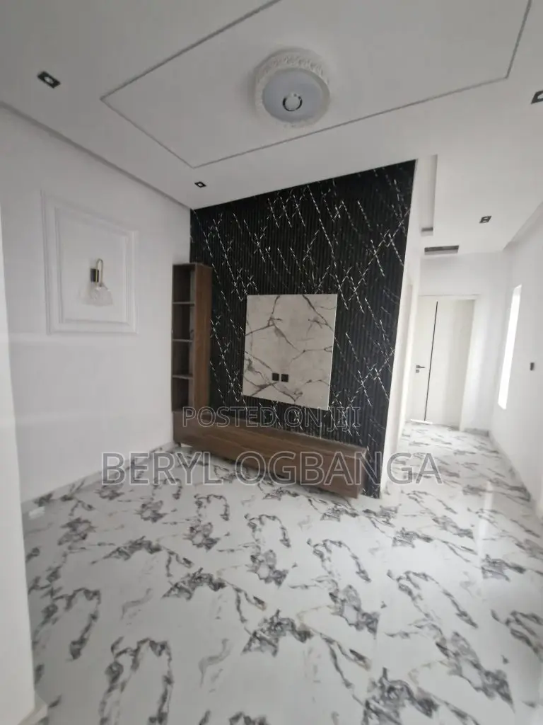 5bdrm Duplex in Ado / Ajah for sale in Ado / Ajah