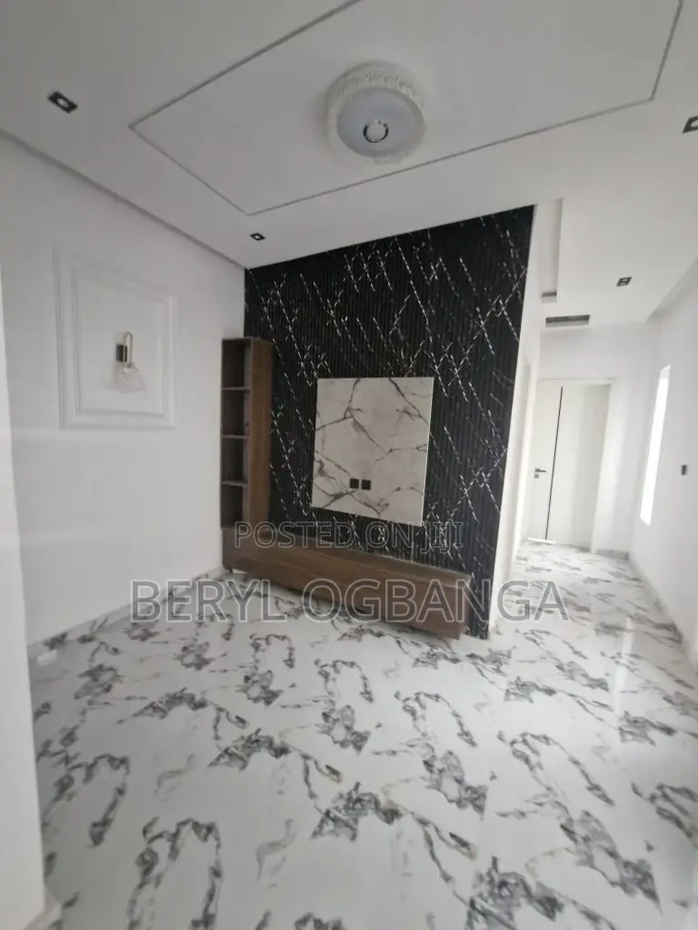 5bdrm Duplex in Ado / Ajah for sale in Ado / Ajah