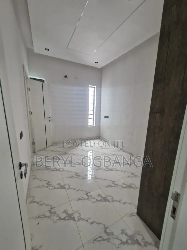 5bdrm Duplex in Ado / Ajah for sale in Ado / Ajah