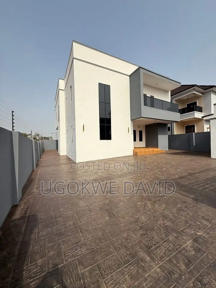 4bdrm Duplex in Centenary, Enugu for sale in Enugu