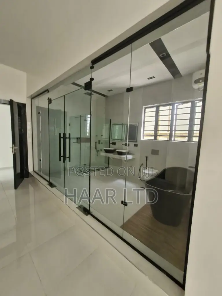 5bdrm Duplex in Chevron for sale in Chevron