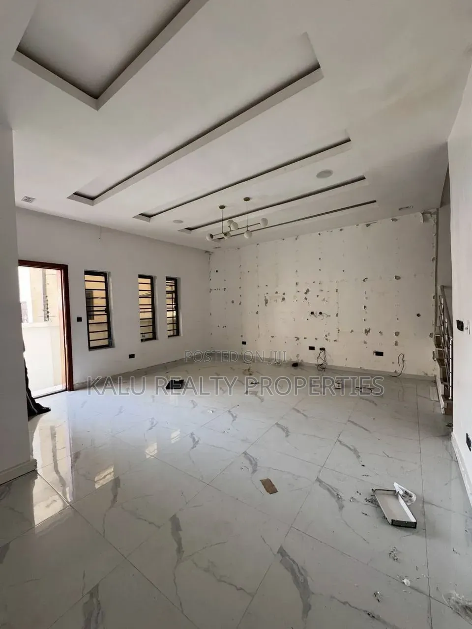 4bdrm Duplex in Idado for rent in Idado