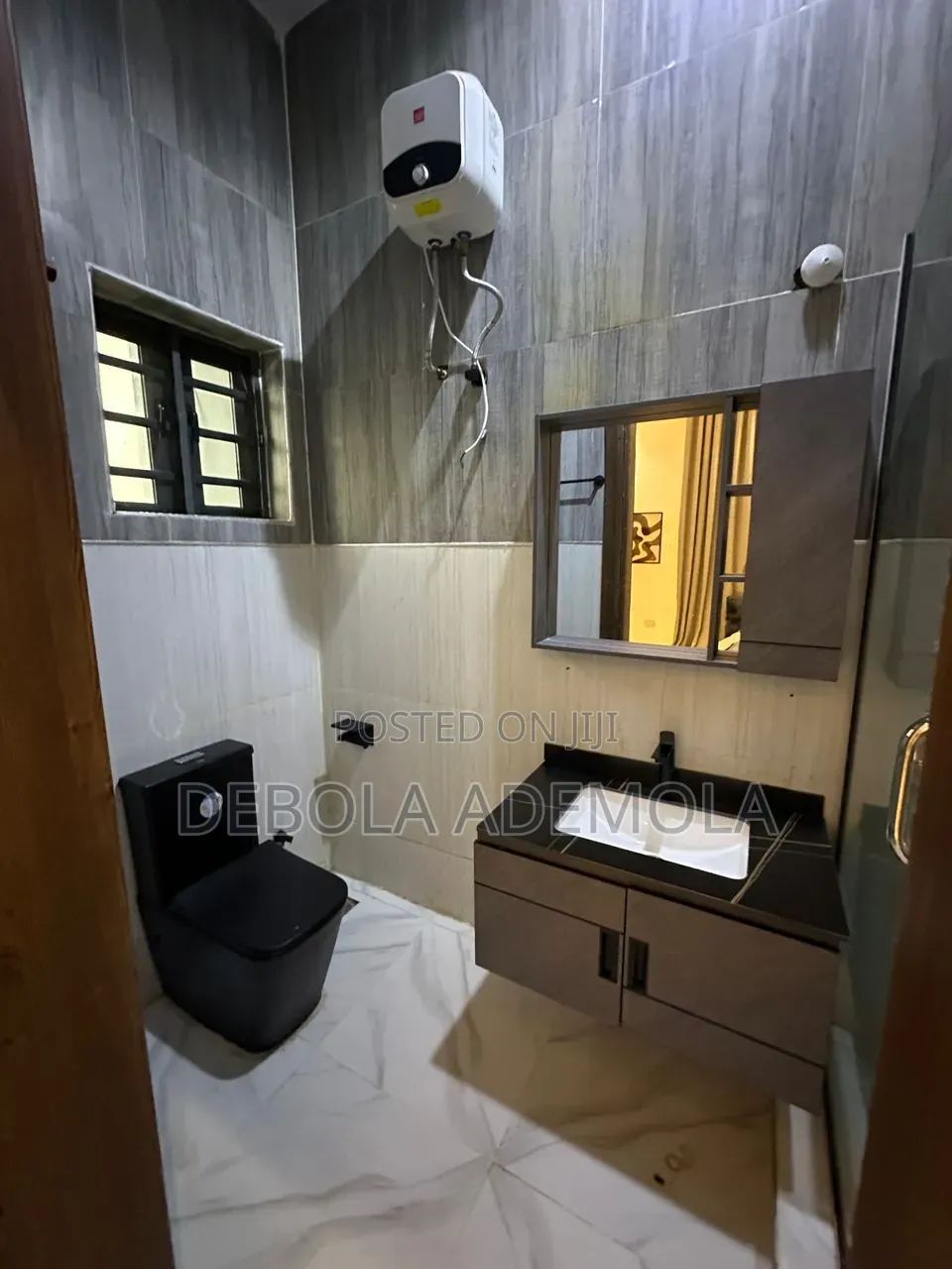 Furnished 4bdrm Duplex in Chevron Alternative for sale in Chevron