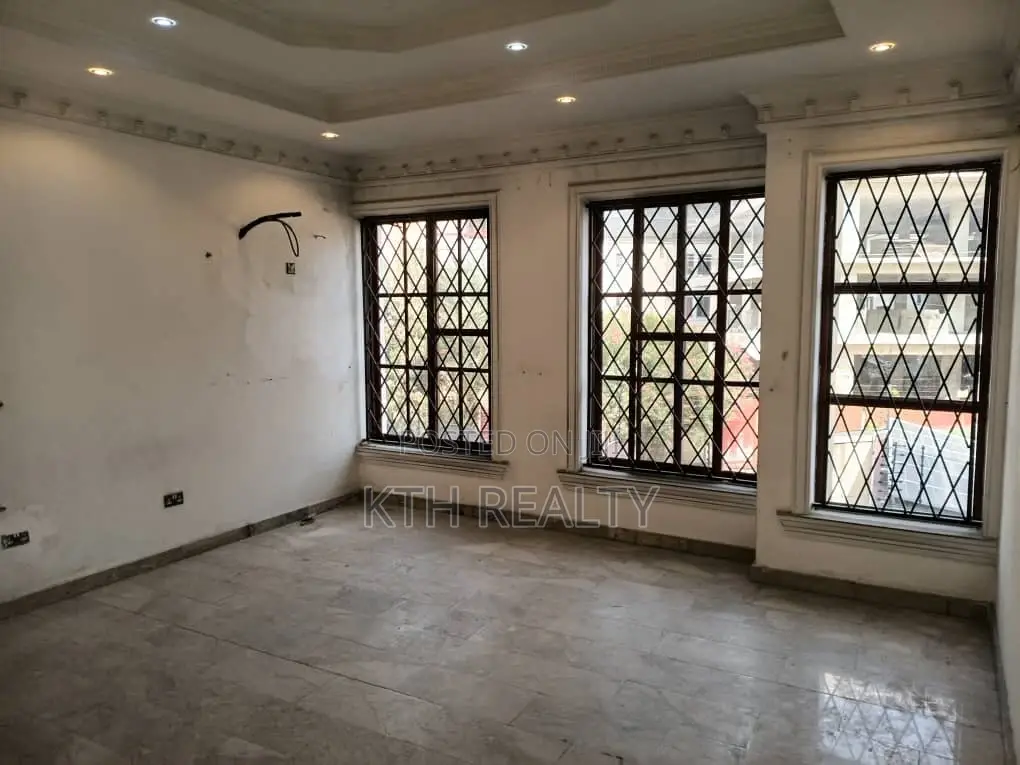 5bdrm Duplex in Ikoyi, Banana Island for rent in Banana Island