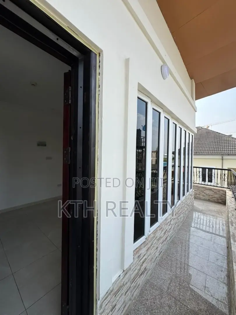 5bdrm Duplex in Banana Island for rent in Banana Island