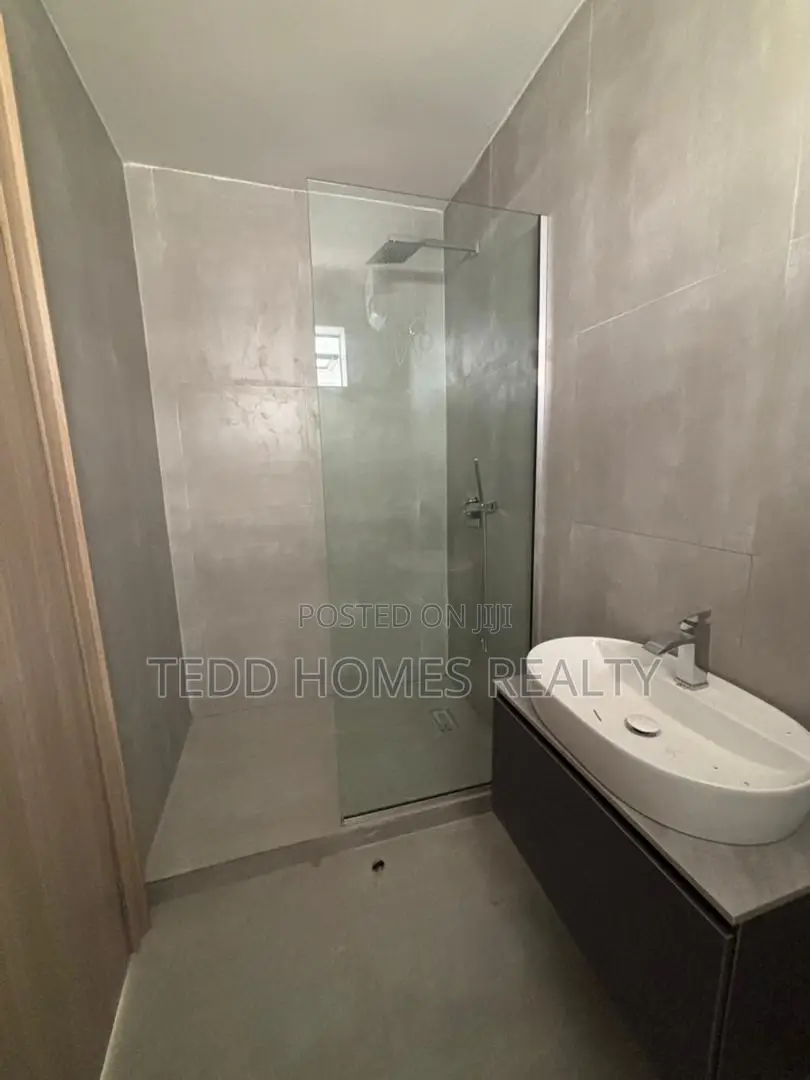 3bdrm Apartment in Lekki Phase 1 for rent in Lekki Phase 1