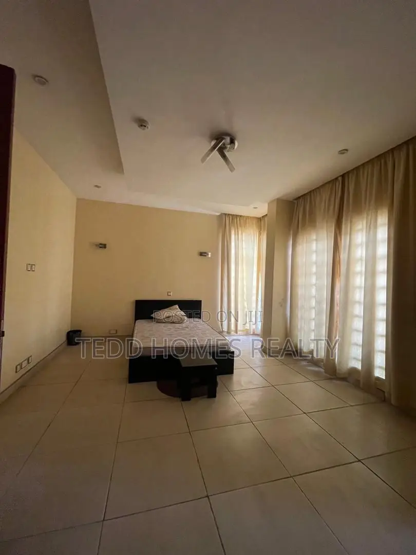 3bdrm Apartment in Ikoyi for rent in Ikoyi