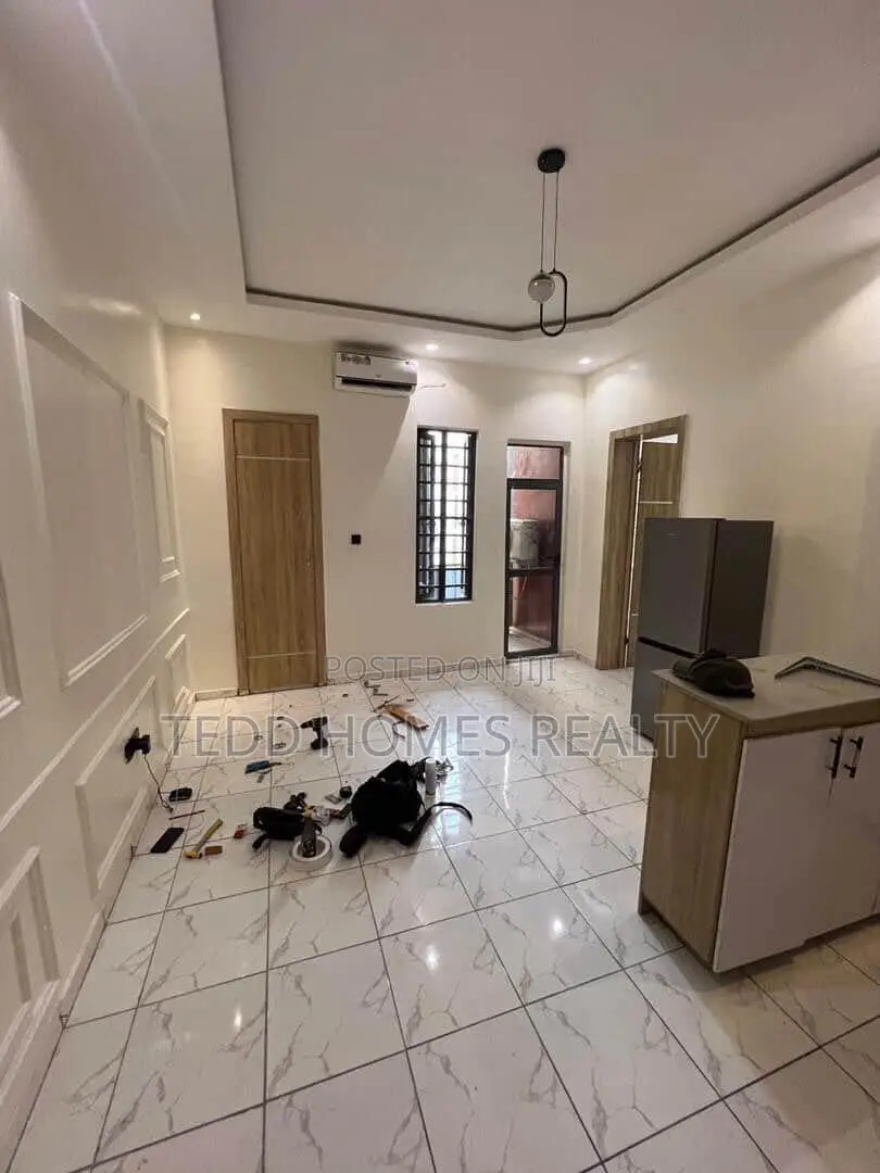 2bdrm Apartment in Ikate, Ilasan for rent in Ilasan