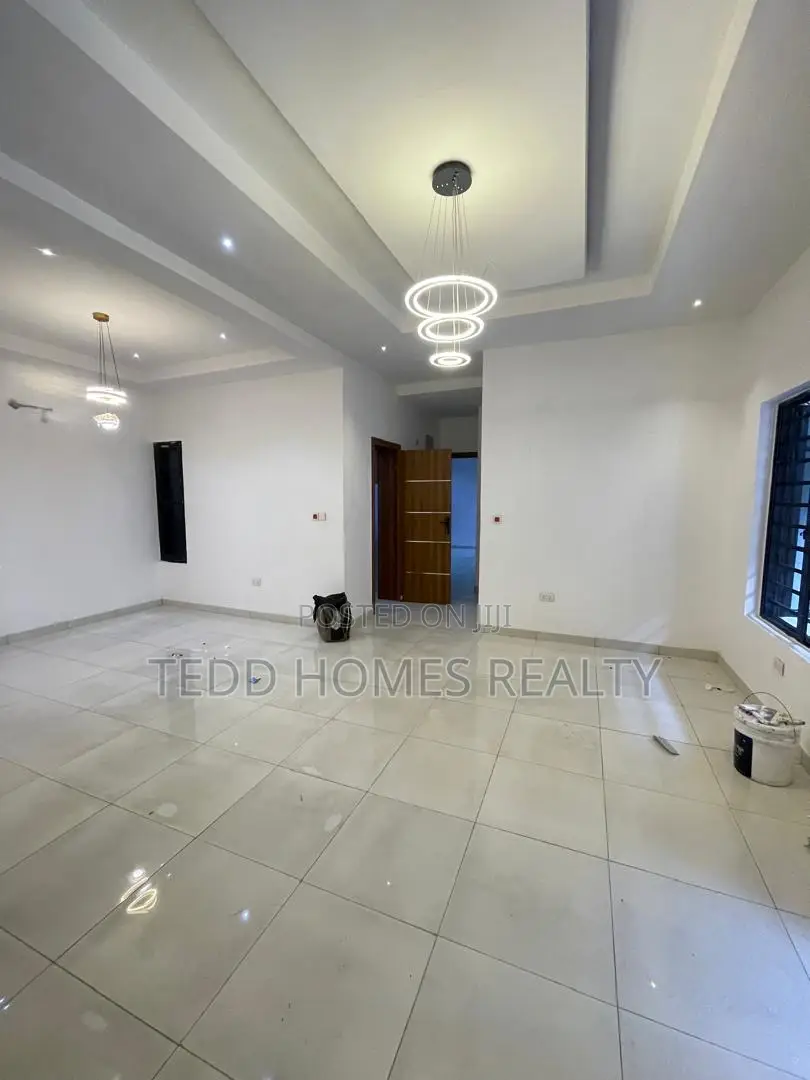2bdrm Apartment in Ikate, Ilasan for rent in Ilasan