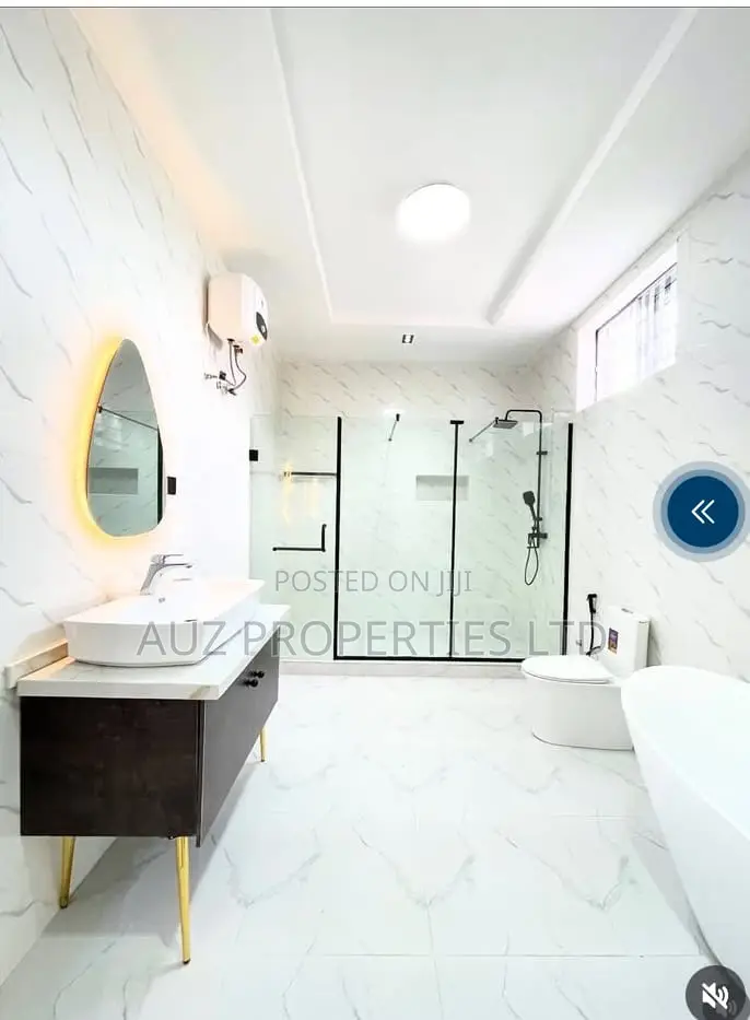 5bdrm Duplex in Ikota for sale in Ikota