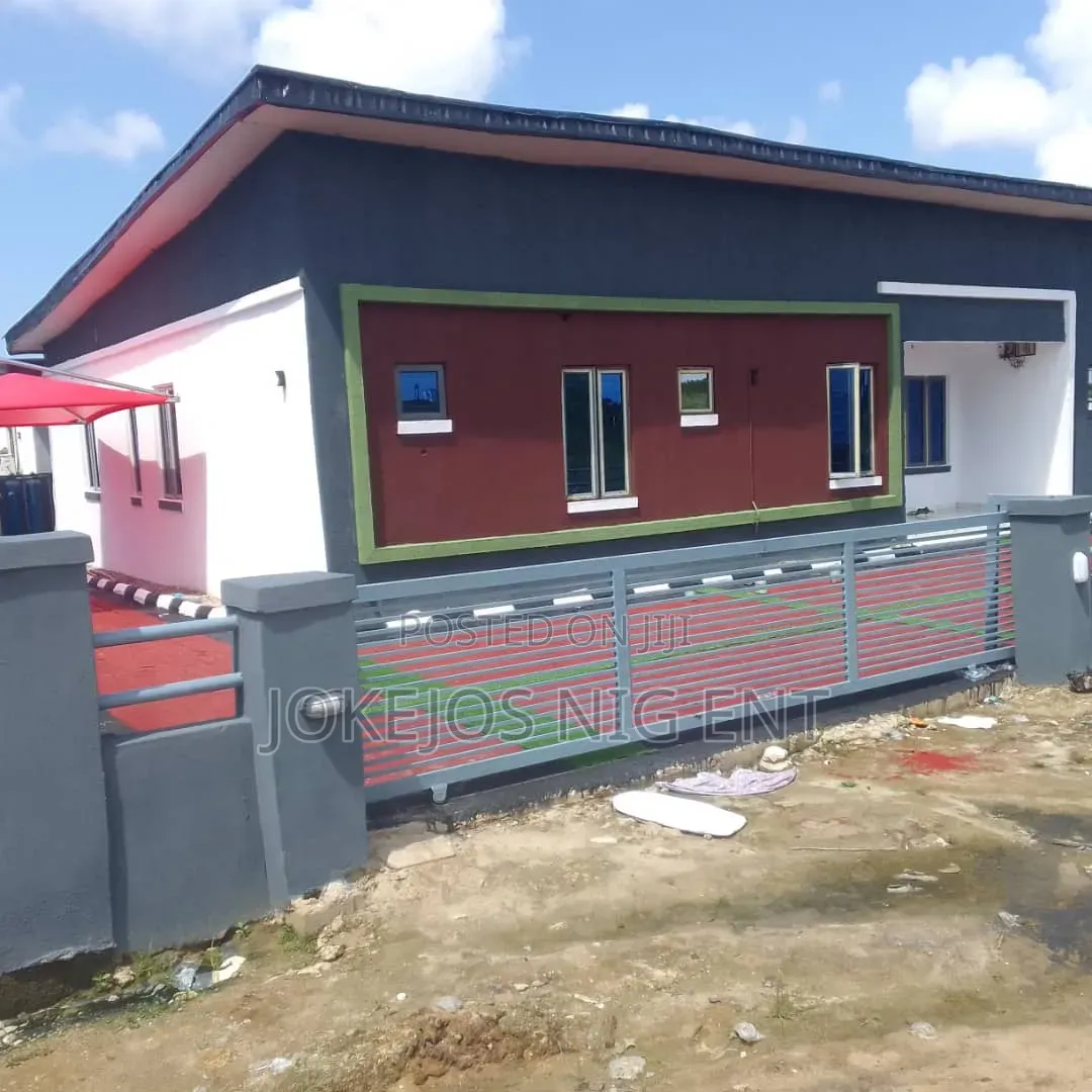 3bdrm Bungalow in Peak Park Estate Lbs, Olokonla for sale in Olokonla