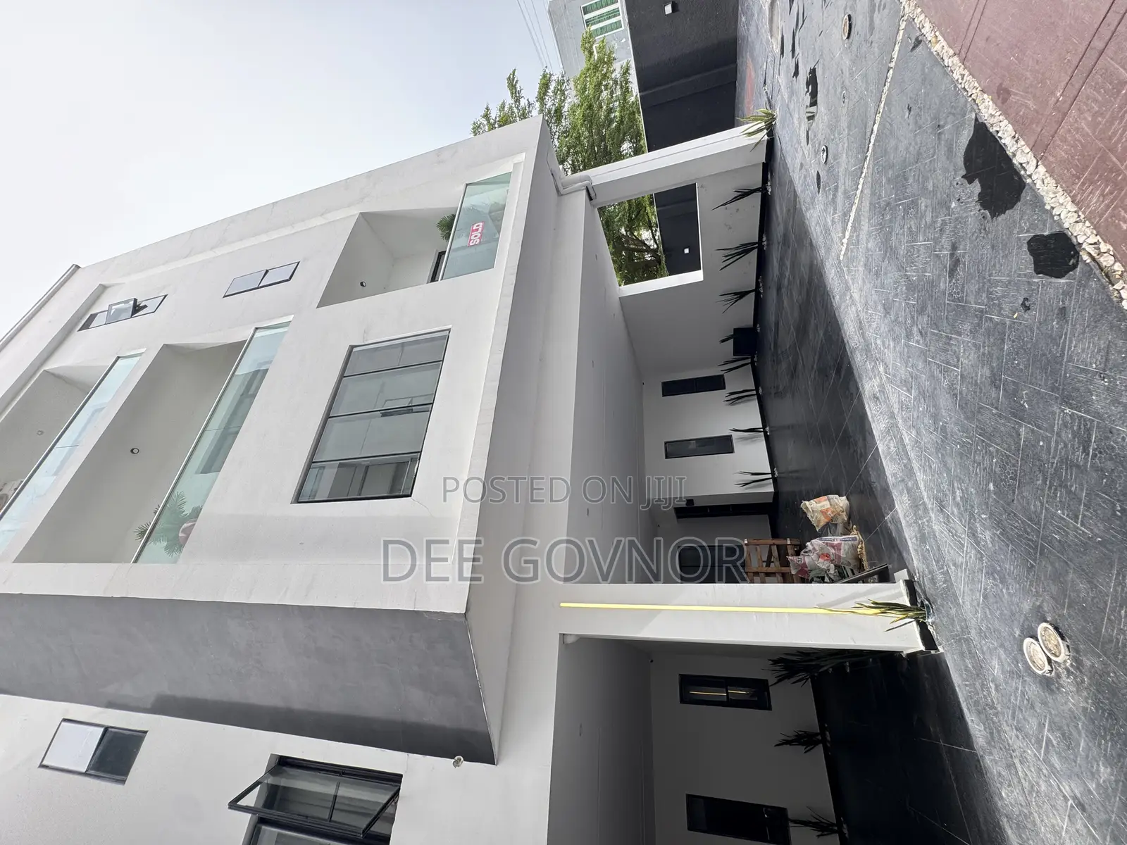 4bdrm Townhouse/Terrace in B Luxury Terrace, Ikate-Elegushi for sale in Ikate-Elegushi