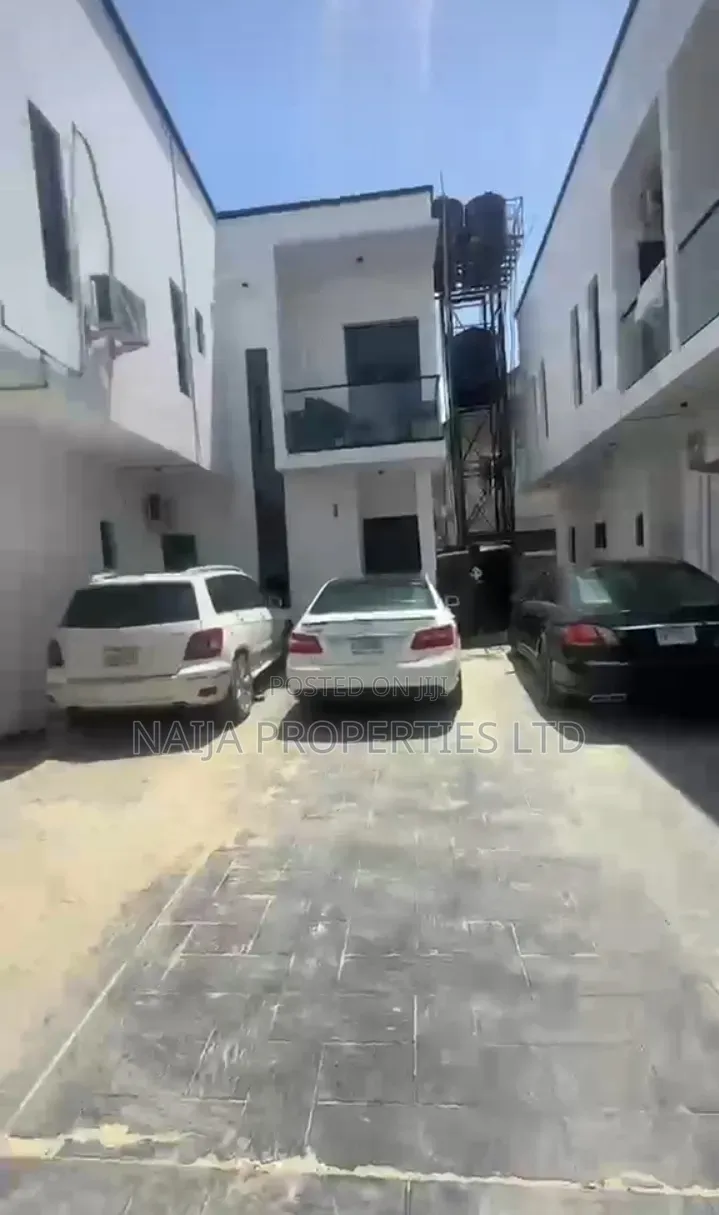 2bdrm Townhouse / Terrace in Ogidan, Sangotedo for rent in Sangotedo
