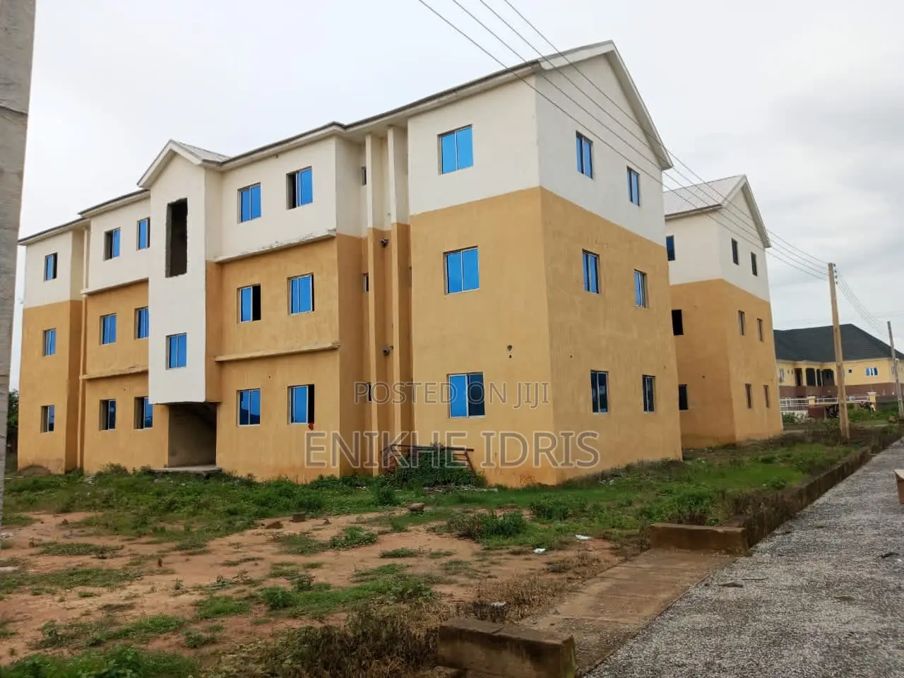 2bdrm Block of Flats in Aco, Sabon Lugbe for sale in Sabon Lugbe