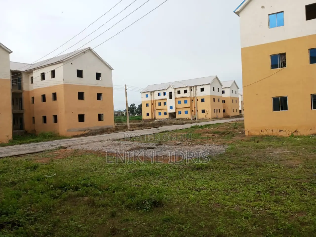 2bdrm Block of Flats in Aco, Sabon Lugbe for sale in Sabon Lugbe