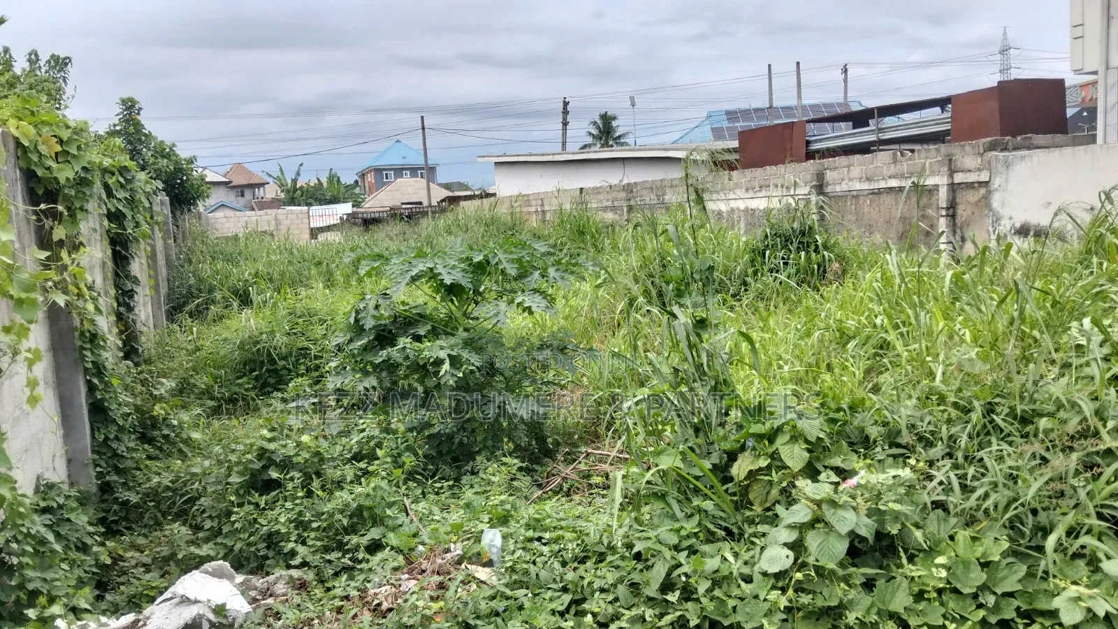 For Sale : Fenced 100% Dried Plot at Cedarwood Gardens Estate, Ph in Rukpokwu