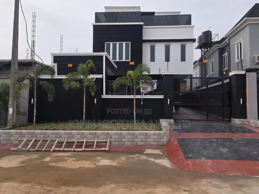 4bdrm Duplex in Gowon, Egbeda for sale in Egbeda