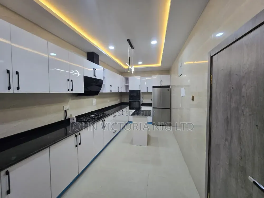 4bdrm Duplex in Gowon, Egbeda for sale in Egbeda