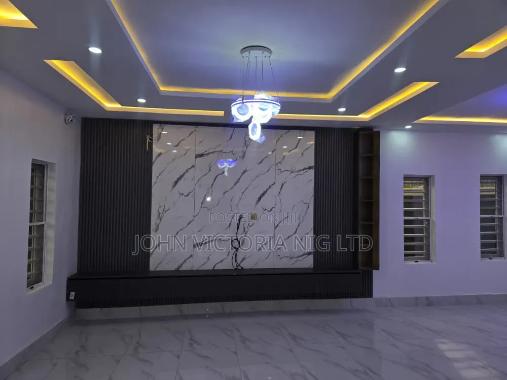 4bdrm Duplex in Gowon, Egbeda for sale in Egbeda