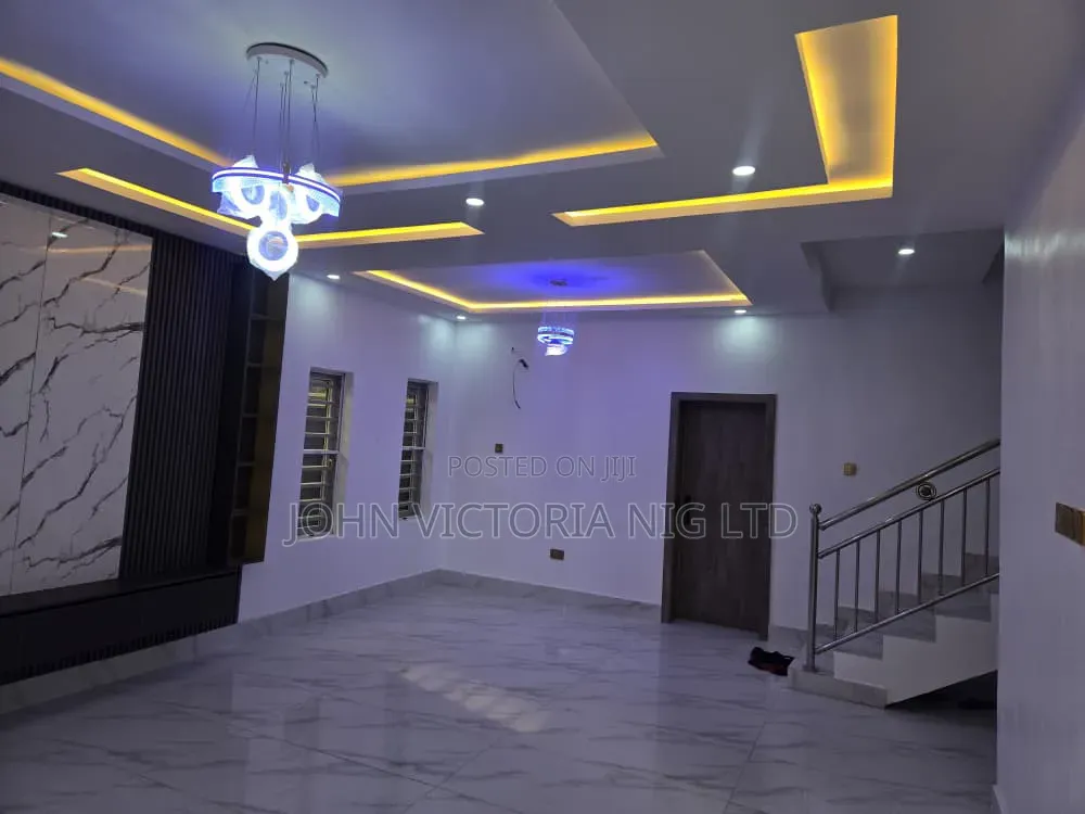 4bdrm Duplex in Gowon, Egbeda for sale in Egbeda