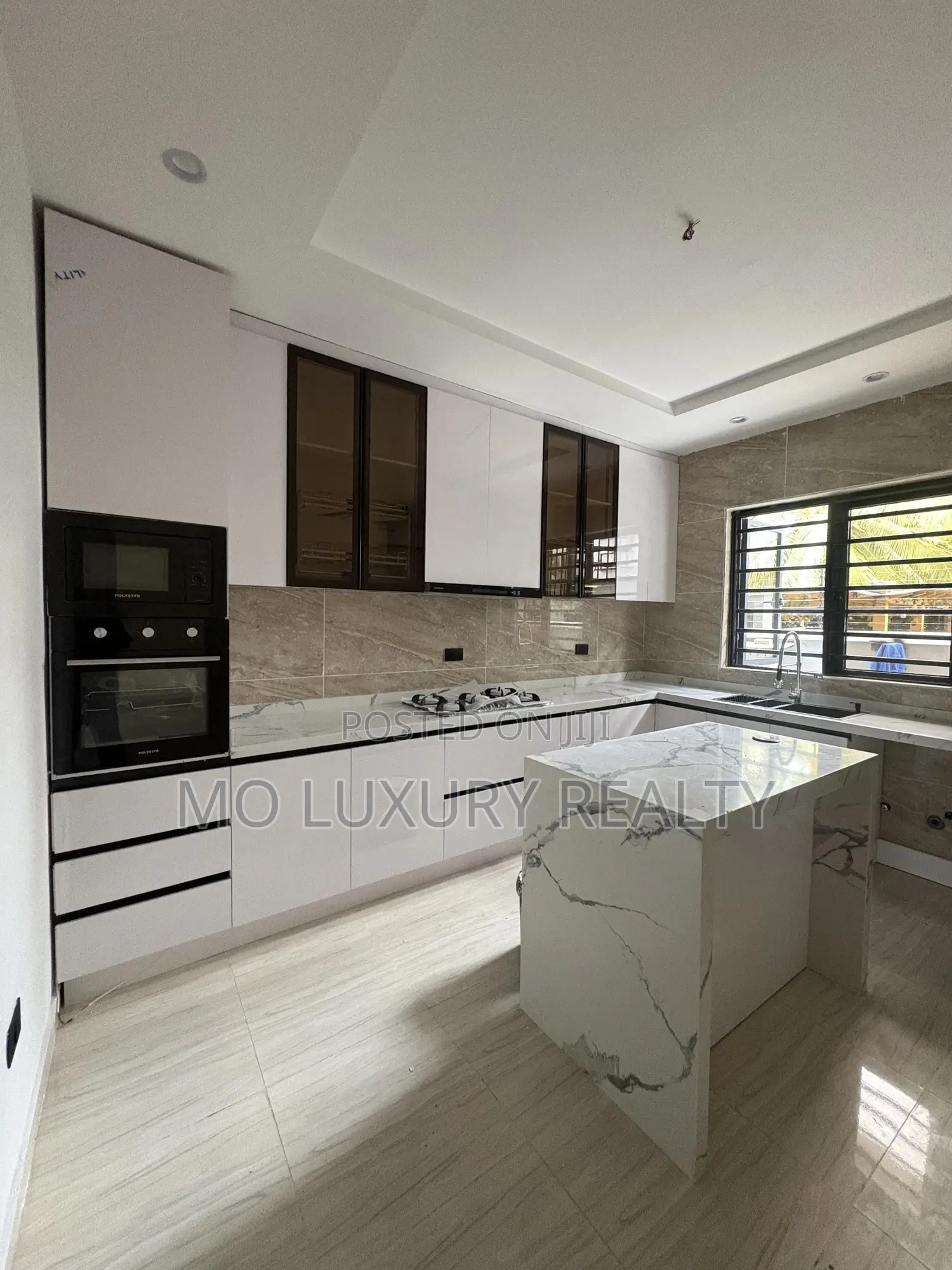 3bdrm Townhouse / Terrace in Lekki Phase 1 for rent in Lekki Phase 1