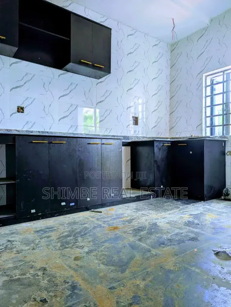 2bdrm Block of Flats in Shelter Afrique, Uyo for rent in Uyo