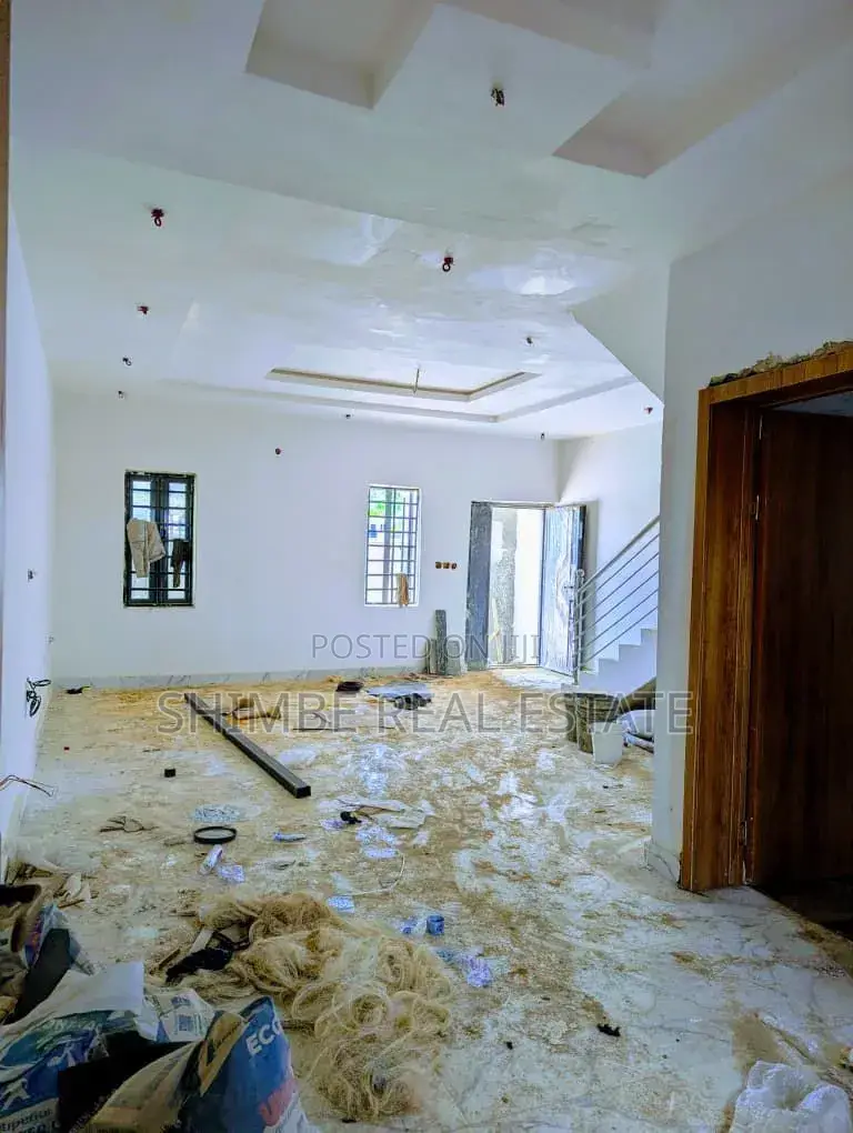 2bdrm Block of Flats in Shelter Afrique, Uyo for rent in Uyo