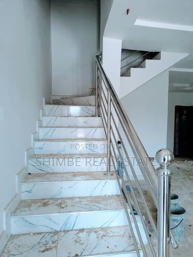 2bdrm Block of Flats in Shelter Afrique, Uyo for rent in Uyo