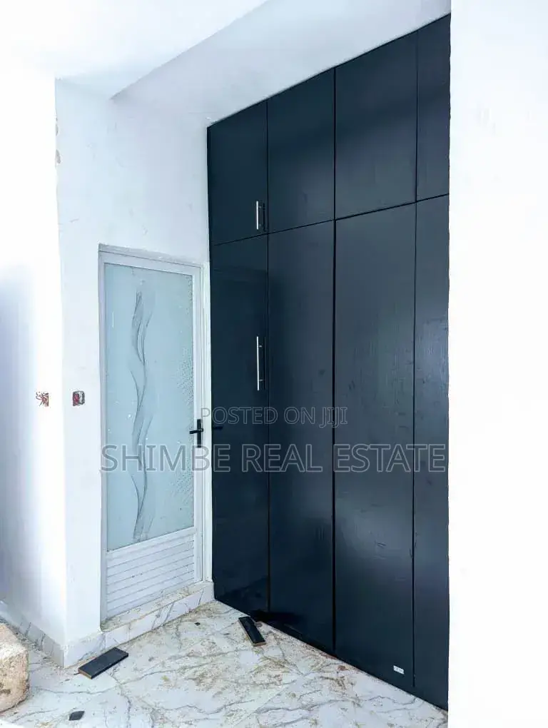 2bdrm Block of Flats in Shelter Afrique, Uyo for rent in Uyo