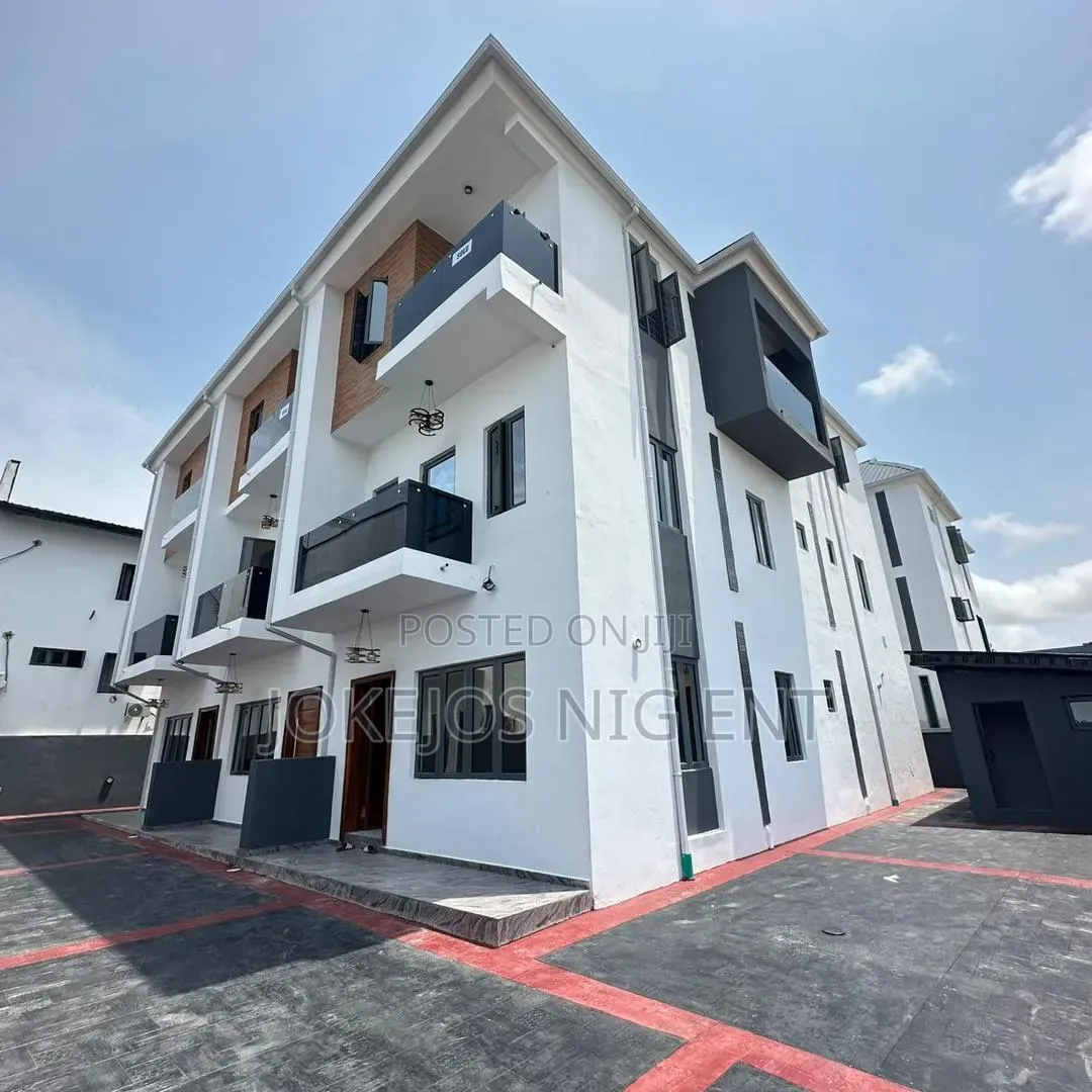 4bdrm Duplex in Chevron for sale in Chevron