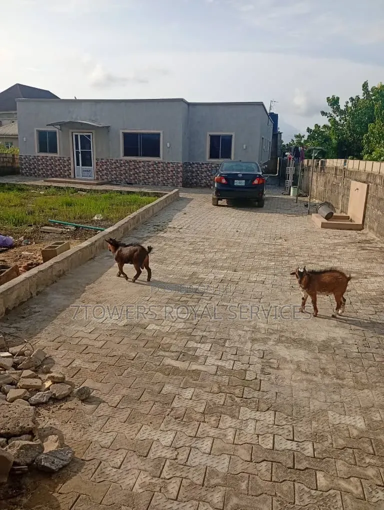 4bdrm Bungalow in Genesis Estate, Awoyaya for sale in Awoyaya