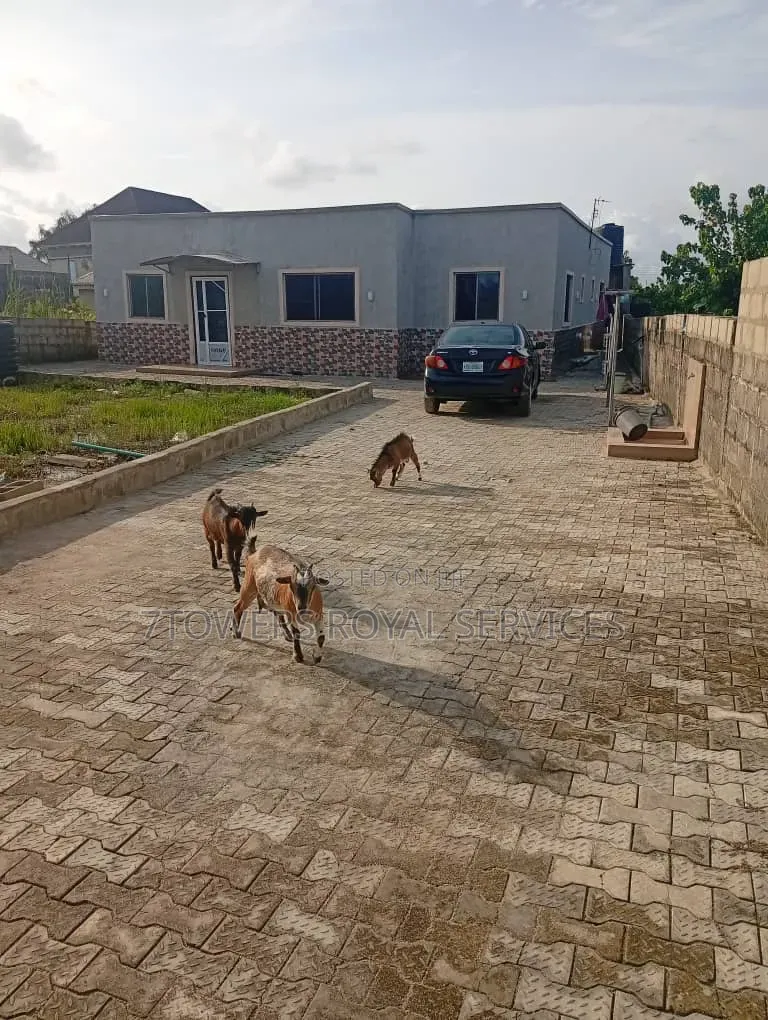 4bdrm Bungalow in Genesis Estate, Awoyaya for sale in Awoyaya