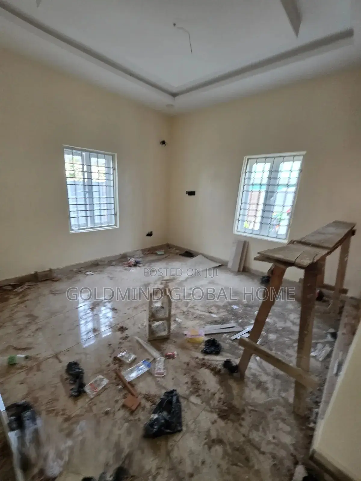 3bdrm Penthouse in Lugbe District. for sale in Sabon Lugbe