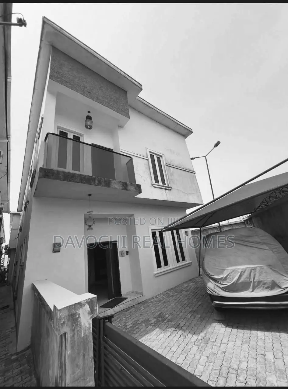 4bdrm Duplex in Royal Pine Estate, Lekki Phase 2 for rent in Lekki Phase 2