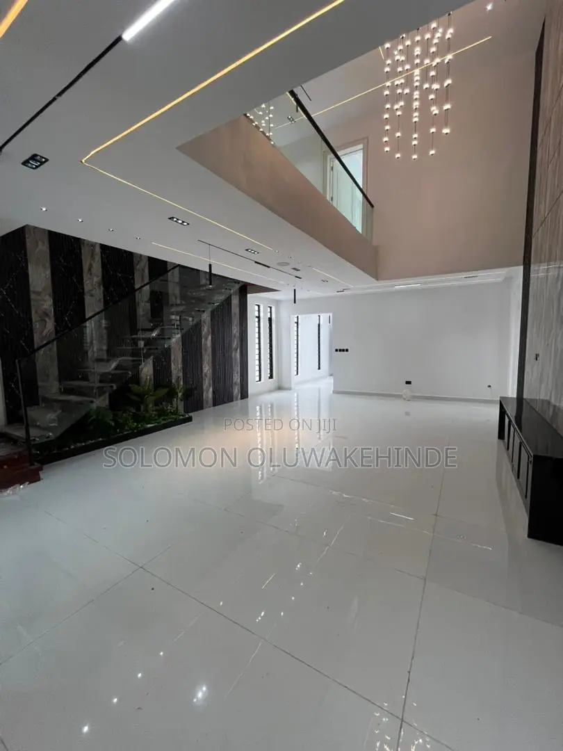 5bdrm Duplex in Ikate for sale in Ikate-Elegushi