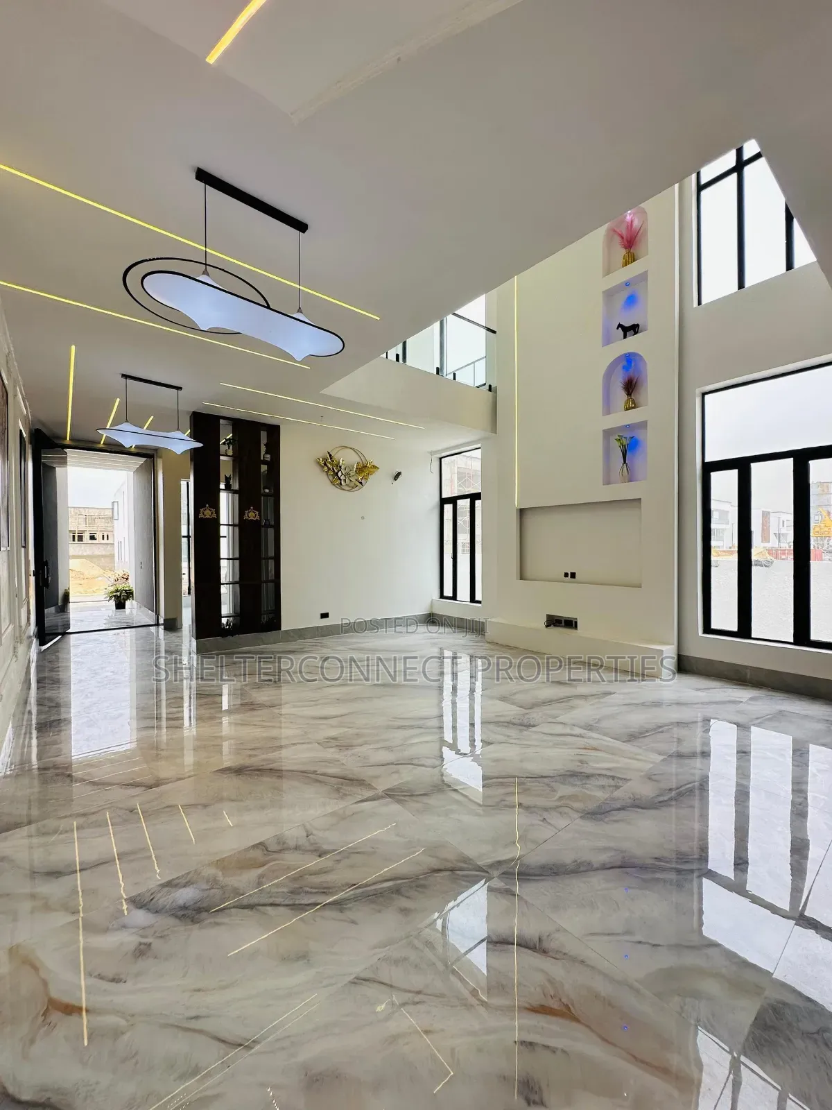 5bdrm Duplex in Lekki Phase 1 for sale in Lekki Phase 1